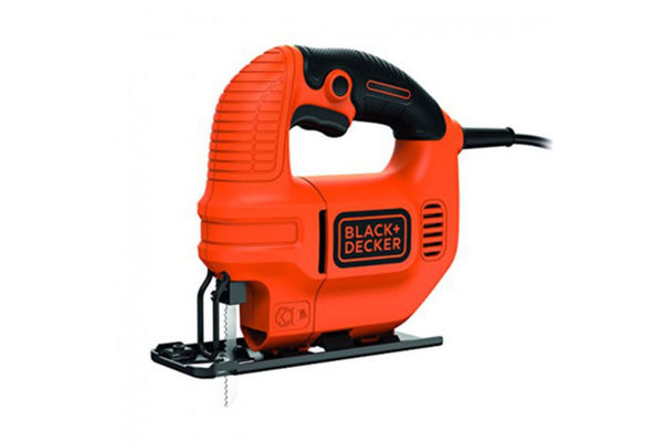 Sierra Caladora BLACK AND DECKER 420 w con Hoja en El País
